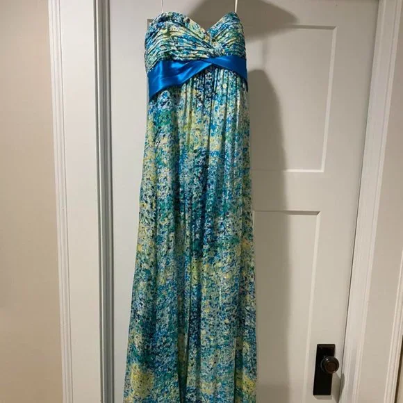 BCBGMaxAzria | Dresses | Bcbg Maxazria Prom Dress Size Xs Floral Strapless Long Corset Gown Blue Green | Poshmark BCBGMaxAzria | Dresses | Bcbg Maxazria Prom Dress Size Xs Floral Strapless Long Corset Gown Blue Green | Poshmark